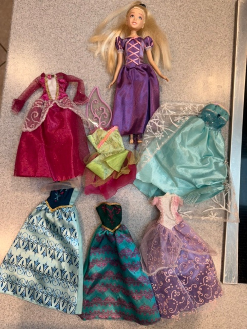 Barbie Disney Princess Dresses Elsa Anna TinkerBell Rapunzel One Barbie Doll
